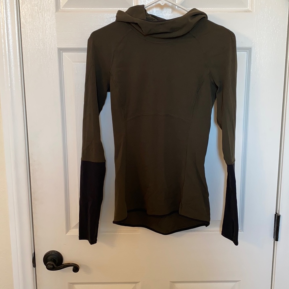 Lulu Lemon long sleeve hoodie top